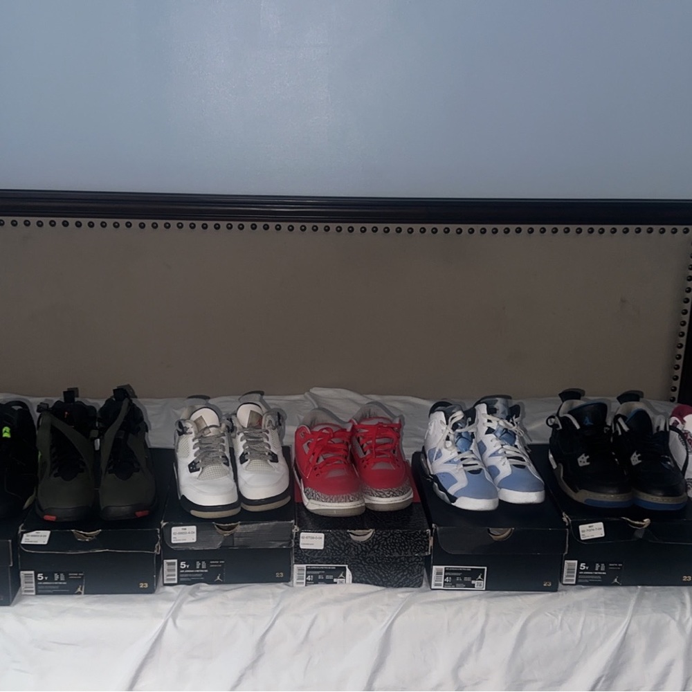 8 pairs of Jordan’s